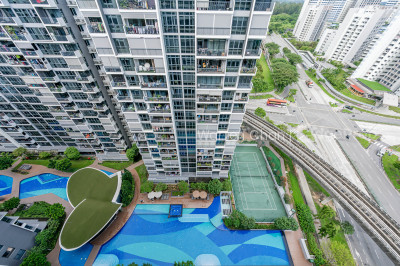 RIVERPARC RESIDENCE Apartment / Condo | Listing