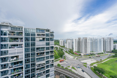 RIVERPARC RESIDENCE Apartment / Condo | Listing