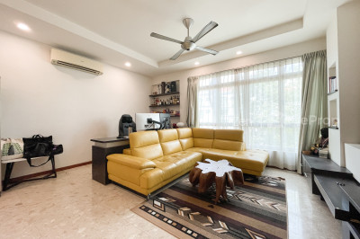 EASTWOOD CENTRE Apartment / Condo | Listing