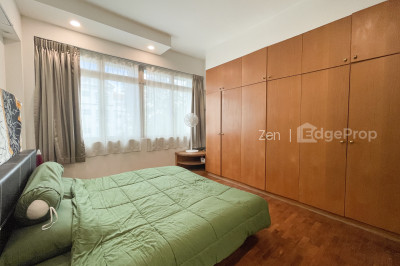 EASTWOOD CENTRE Apartment / Condo | Listing