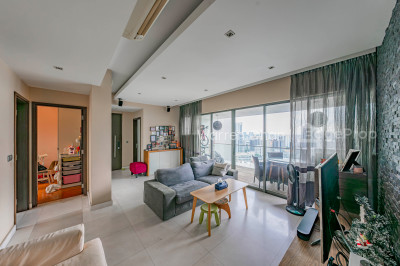 IRESIDENCES Apartment / Condo | Listing