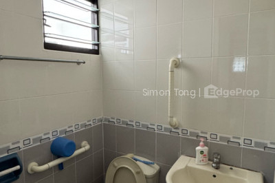 10 PINE CLOSE HDB | Listing