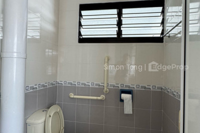 10 PINE CLOSE HDB | Listing