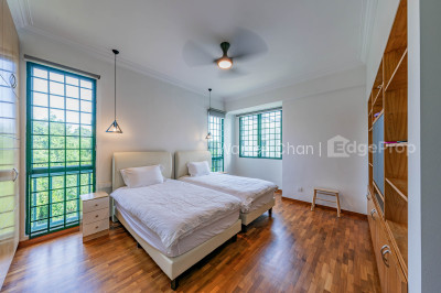 HIGHGATE Apartment / Condo | Listing