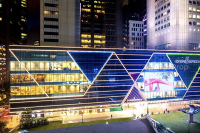 ONE RAFFLES PLACE