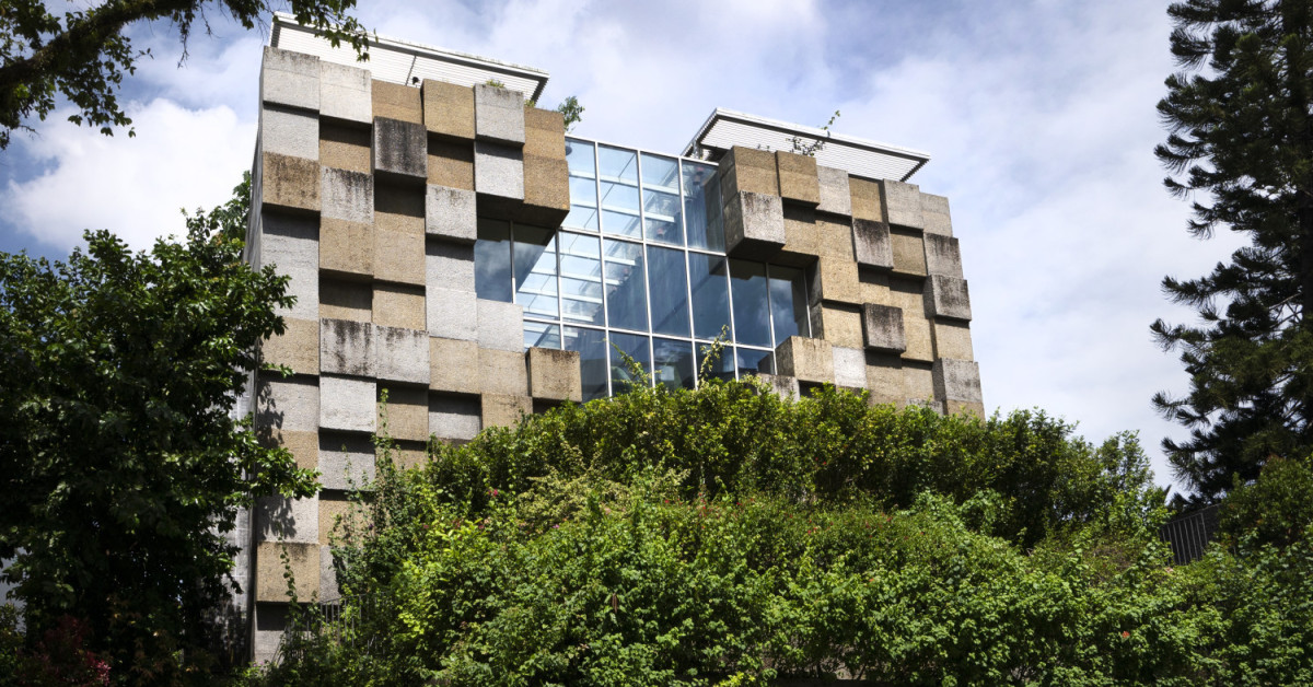 Holland Park bungalow with biophilic-inspired design on sale for $26 mil - EDGEPROP SINGAPORE