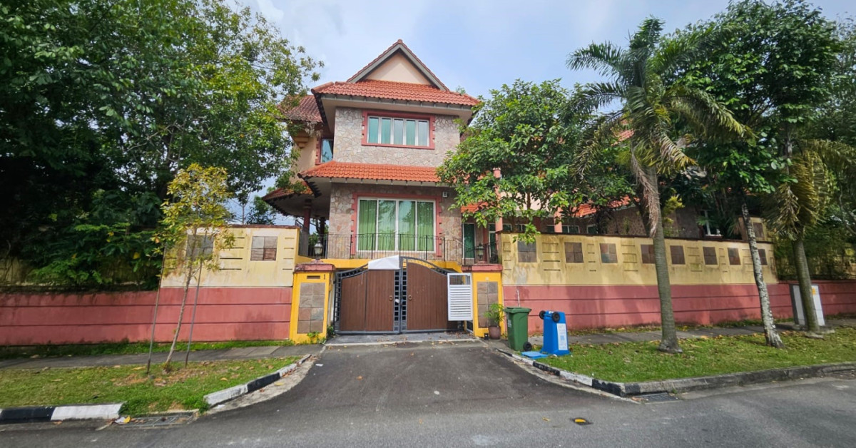 Freehold bungalow in Caldecott Hill Estate GCB area for sale at $21.8 mil - EDGEPROP SINGAPORE